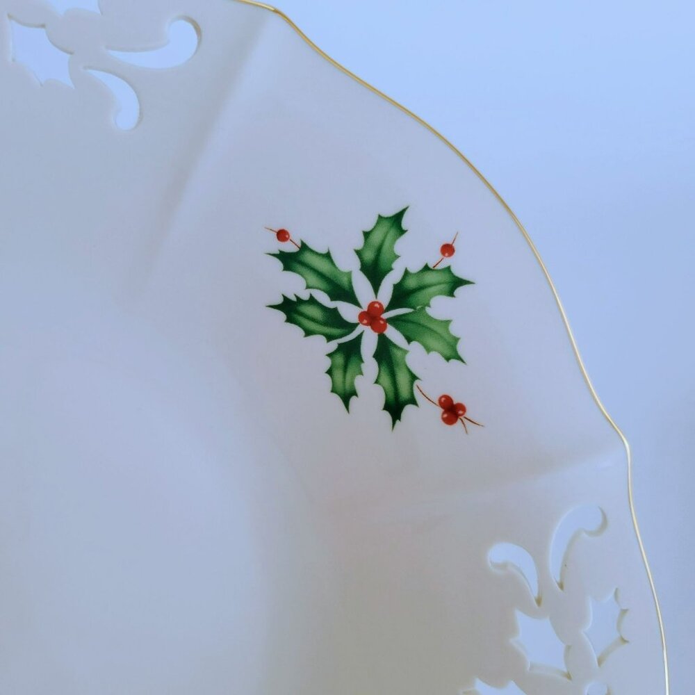 Lenox Holiday Pierced Low Bowl, Gold Trim Christmas Holly Design, Festive Dining - Picture 6 of 12